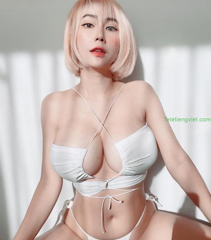 Ảnh Nude gái xinh ngưc khủng